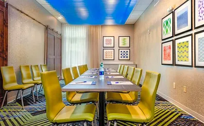 Holiday Inn Express Calhoun South By IHG