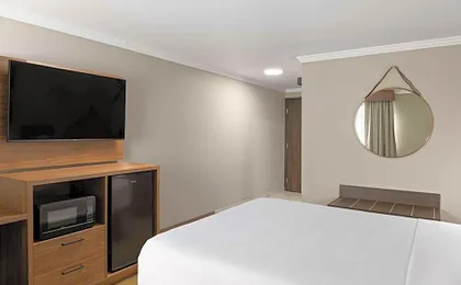 La Quinta Inn & Suites by Wyndham Yakima Downtown