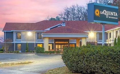 La Quinta Inn & Suites by Wyndham Radford
