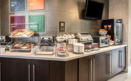 Comfort Suites Miami Airport North