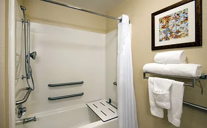 HOLIDAY INN EXPRESS HOTEL & SUITES SHARON-HERMITAGE By IHG