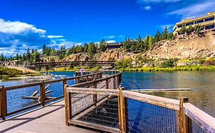 Holiday Inn Express & Suites Bend South By IHG