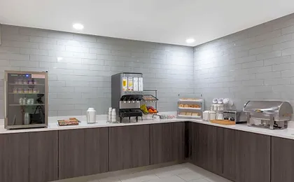 La Quinta Inn & Suites by Wyndham Blue Springs