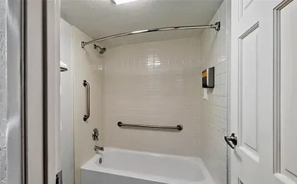 Best Western Plus Hilltop Inn