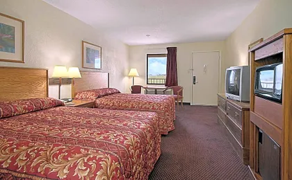 Super 8 by Wyndham Rayville