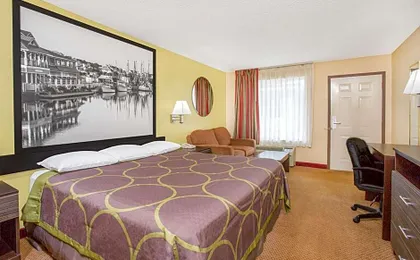 Super 8 by Wyndham Sumter