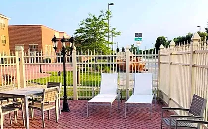 Country Inn & Suites by Radisson, Green Bay East, WI