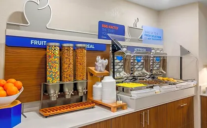 Holiday Inn Express & Suites Jacksonville South East - Medical Center Area By IHG