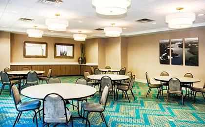Holiday Inn Express & Suites Litchfield By IHG