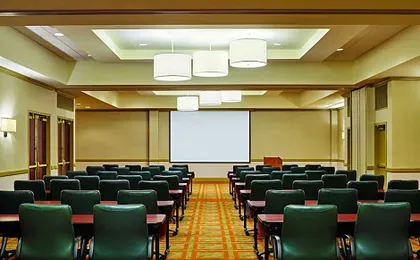 DoubleTree Suites by Hilton Hotel Philadelphia West