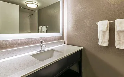 La Quinta Inn & Suites by Wyndham Virginia Beach