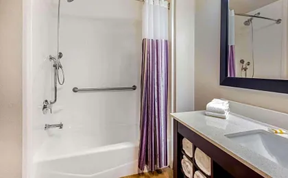 La Quinta Inn & Suites by Wyndham McAllen Convention Center