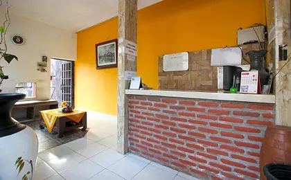 RedDoorz Plus @ Jalan Damai 2