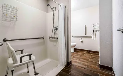Microtel Inn & Suites by Wyndham Rochester North Mayo Clinic