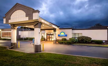 Days Inn by Wyndham Liberty/Monticello