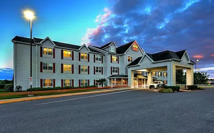 Lancaster Inn and Suites