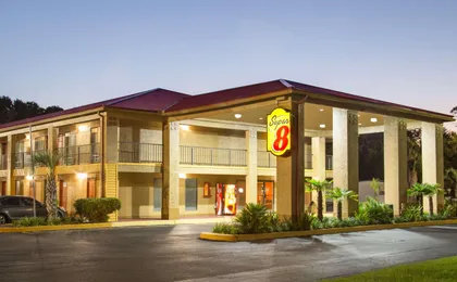 Super 8 by Wyndham Defuniak Springs