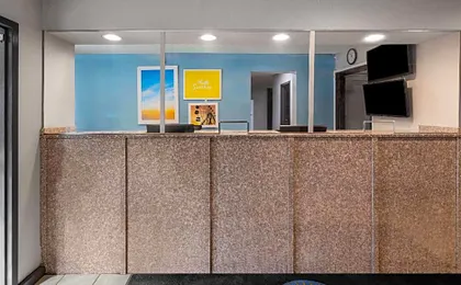 Days Inn by Wyndham College Park Airport Best Road