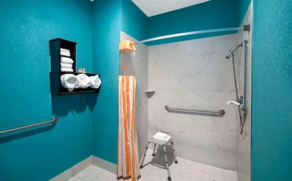 La Quinta Inn & Suites by Wyndham Knoxville East