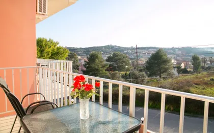Kouros Apartments & Studios