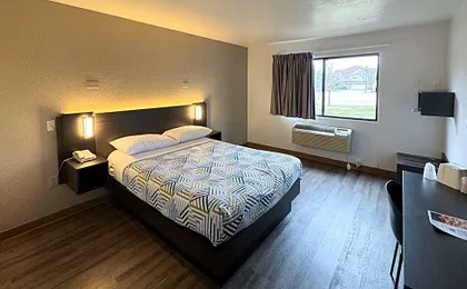 Motel 6-Glenview, IL - Chicago North