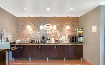 Super 8 by Wyndham Cotulla TX