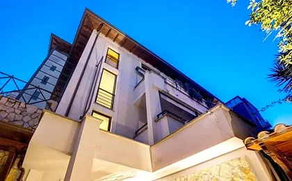 The Strand Hotel