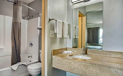 Motel 6-Salem, OR