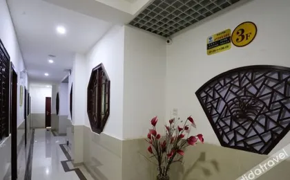 Qingzhu Hotel · Lianhuachi (Xi'an Huimin Street Beidajie Subway Station)
