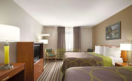 Super 8 by Wyndham Bozeman