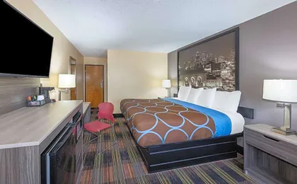 Super 8 by Wyndham Kansas City at Barry Road/Airport