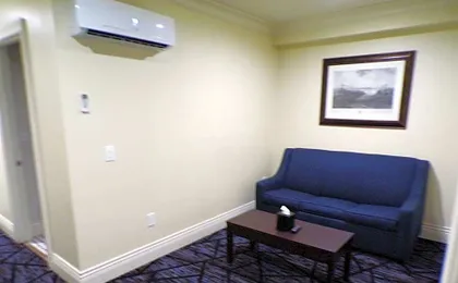 Niagara Crossing Hotel and Spa
