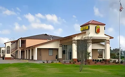 Super 8 by Wyndham Rayville