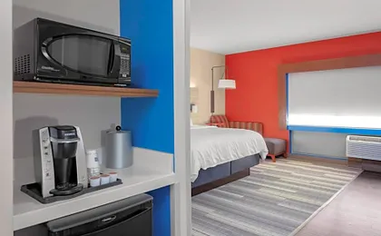 Holiday Inn Express And Suites Wilmington West - Medical Park By IHG