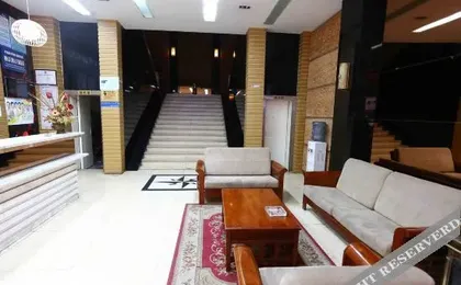 Zitong Aijia Business Hotel