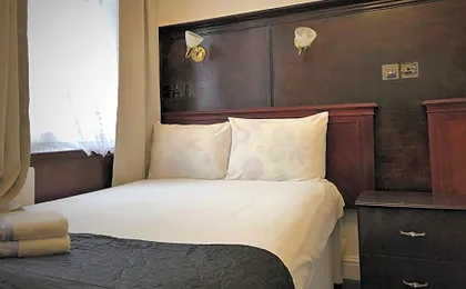 Plaza London Hotel