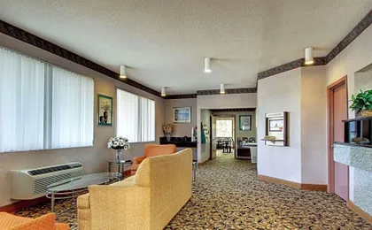 Econo Lodge Inn & Suites Forest