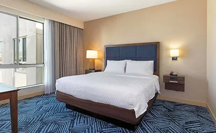 Hampton Inn & Suites Los Angeles/Glendale