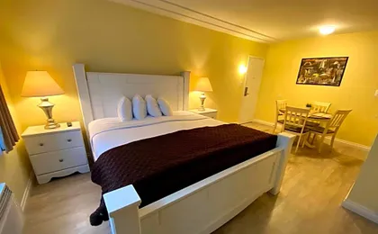 Hollywood Celebrity Hotel