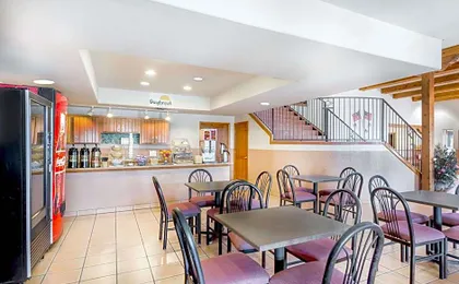 Days Inn & Suites by Wyndham Lordsburg