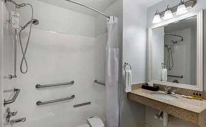 Best Western Plus MidAmerica Hotel