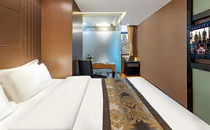 Xiaowu Hotel (Yide Road Metro Station)