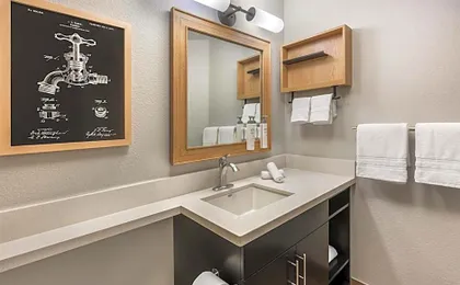 Sonesta Simply Suites Las Vegas Convention Center