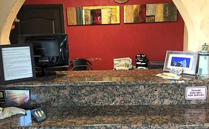 Harbor Inn & Suites Oceanside