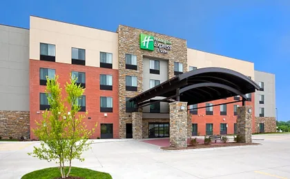 Holiday Inn Express & Suites Davenport North By IHG