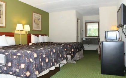 Travelers Inn