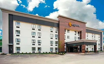 La Quinta Inn & Suites by Wyndham Cincinnati NE - Mason