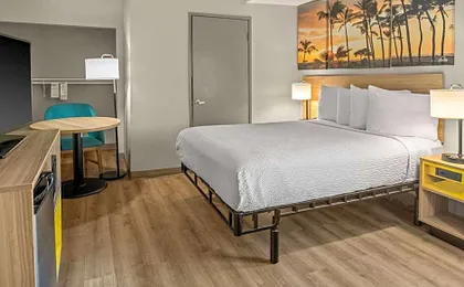 Days Inn & Suites by Wyndham Artesia