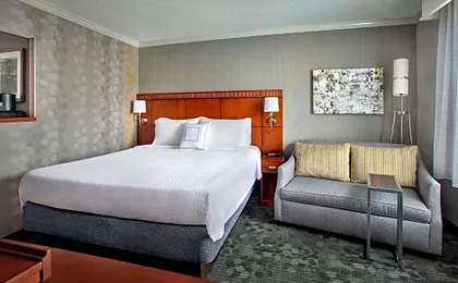 Sonesta Select Tinton Falls Eatontown