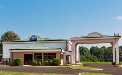Days Inn & Suites By Wyndham Wynne